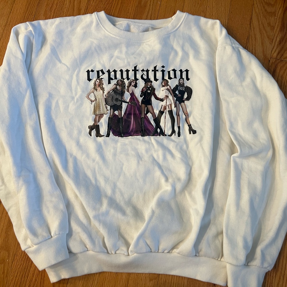 Taylor Swift Reputation White Crew Neck Size S